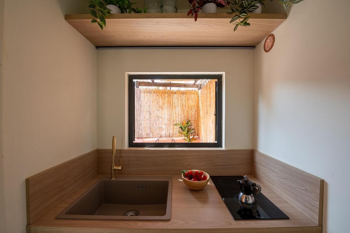 Trastevere Rooftop Terrace Courtyard Loft Apartment Rom